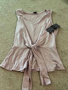 This&More Tie-Front Sleeveless Tank Top in Light Mauve size M NWT